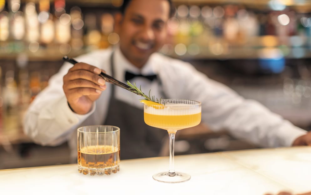 Regent Seven Seas Cruises, Seven Seas Grandeur, Meridian Lounge.jpg